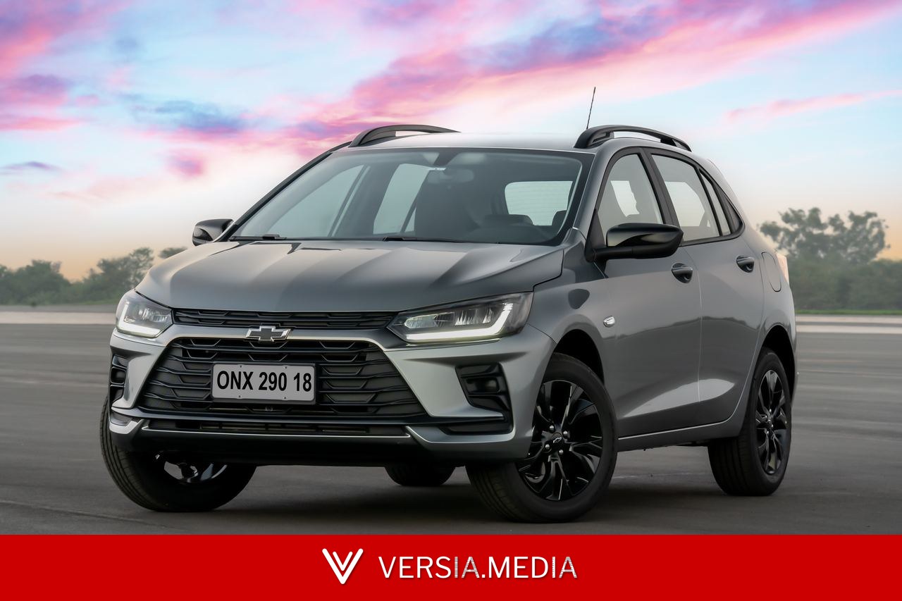 Chevrolet apresenta o Onix Activ 2027; hatch tem suspensão mais alta e preço de R$ 114.990